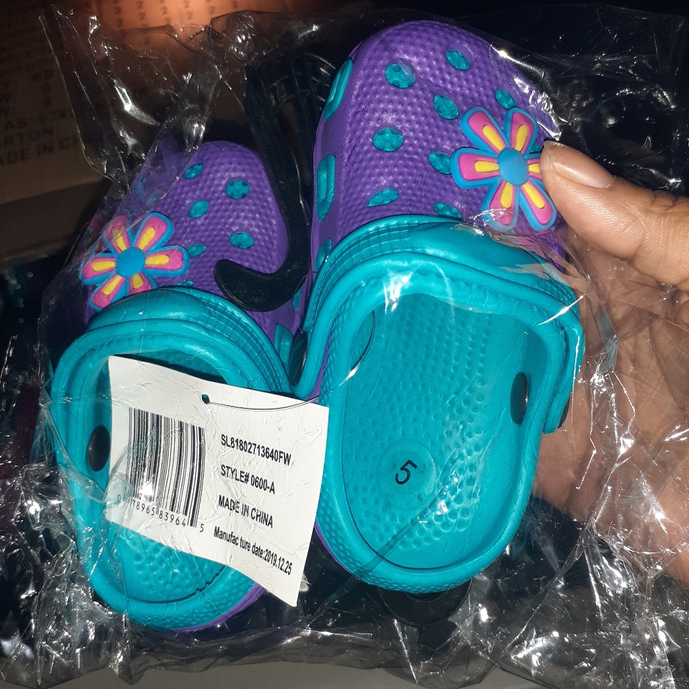 Toddler Crocs - Picture 3 of 3